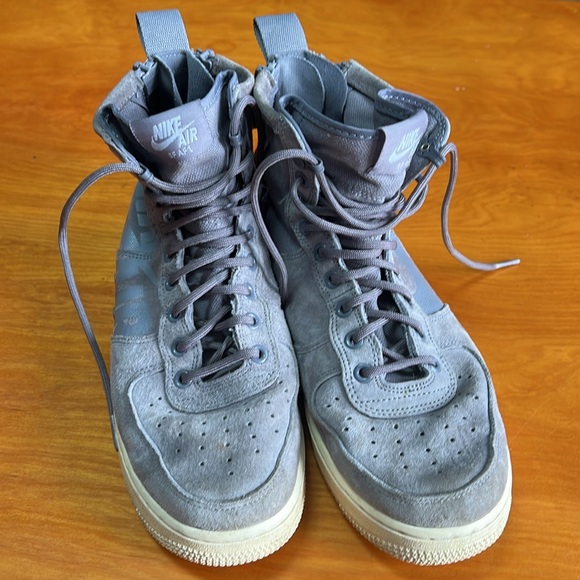 Nike Air Force 1 Suede Gunsmoke Sz. 8 - Picture 2 of 7